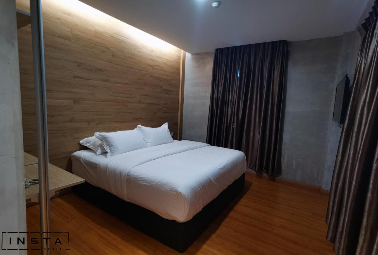 Insta Hotel Johor Bahru Exterior photo
