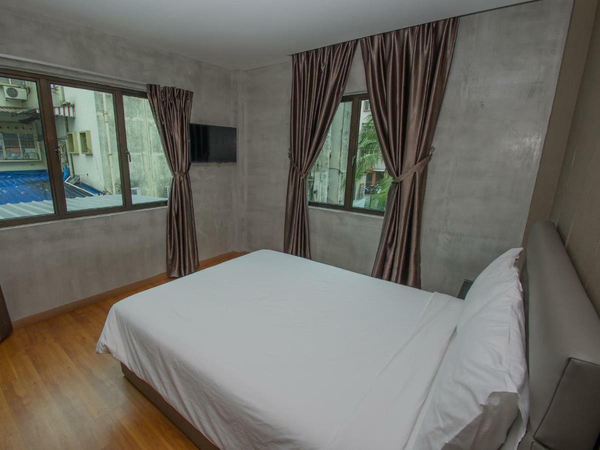 Insta Hotel Johor Bahru Exterior photo