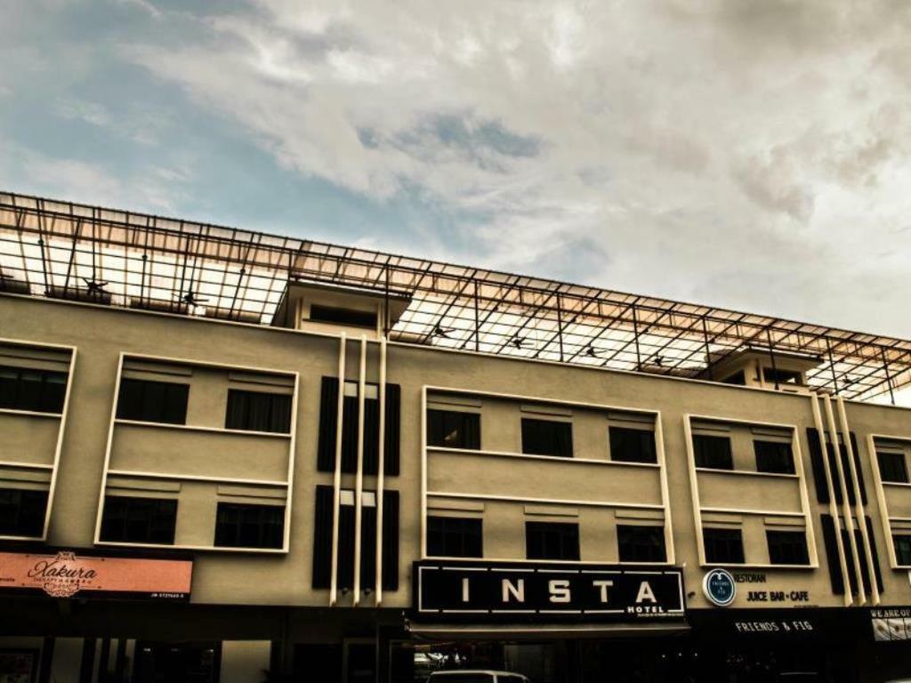 Insta Hotel Johor Bahru Exterior photo